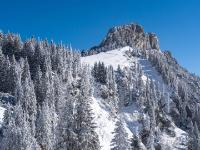 Sonnenalm Ausblick zur Kampenwand Westflanke